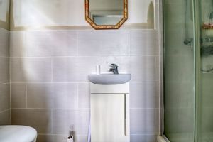 En-Suite- click for photo gallery